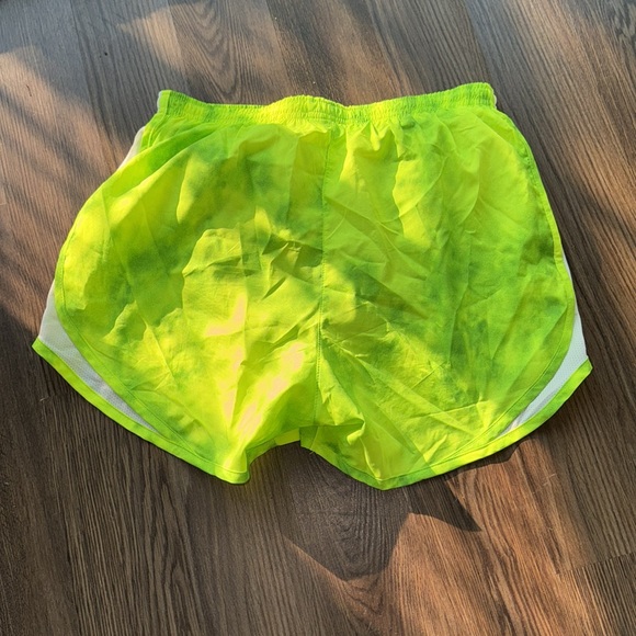 Nike DriFit shorts - Picture 3 of 4